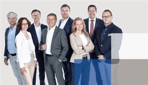 Advocaten experts en bemiddelaars van advocatenbureau